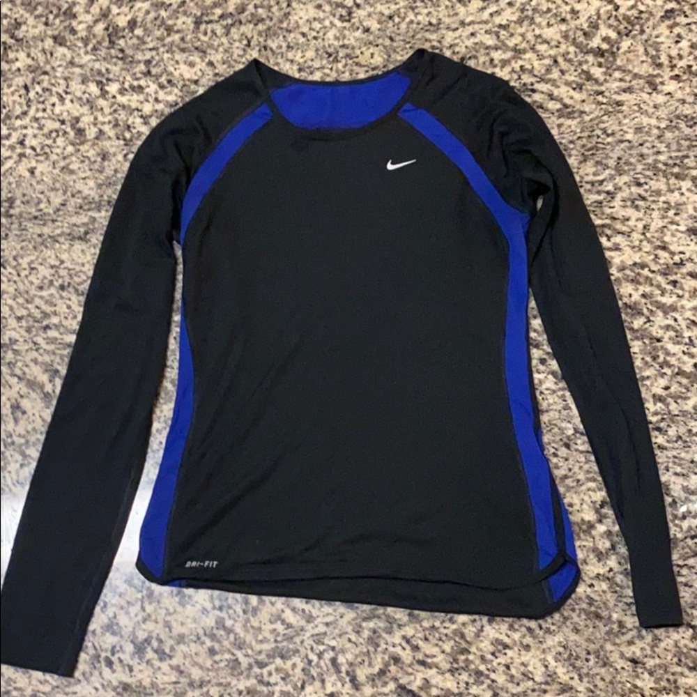 Nike woman’s workout top